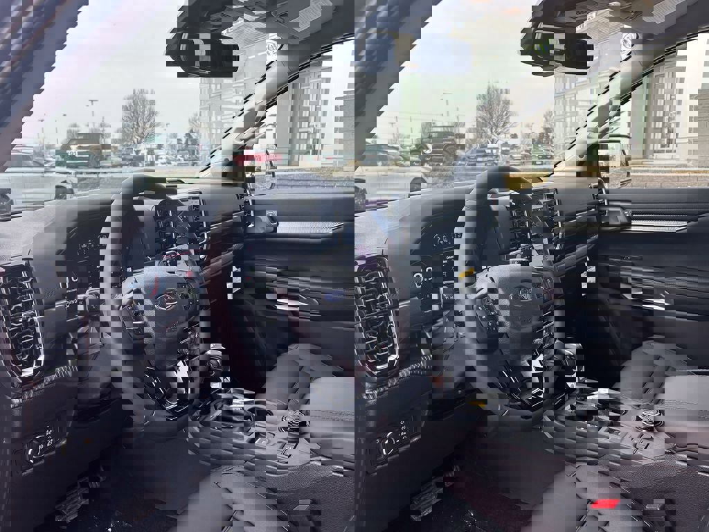 New 2026 Ford Ranger Lariat w/ Black Appearance Package image 9