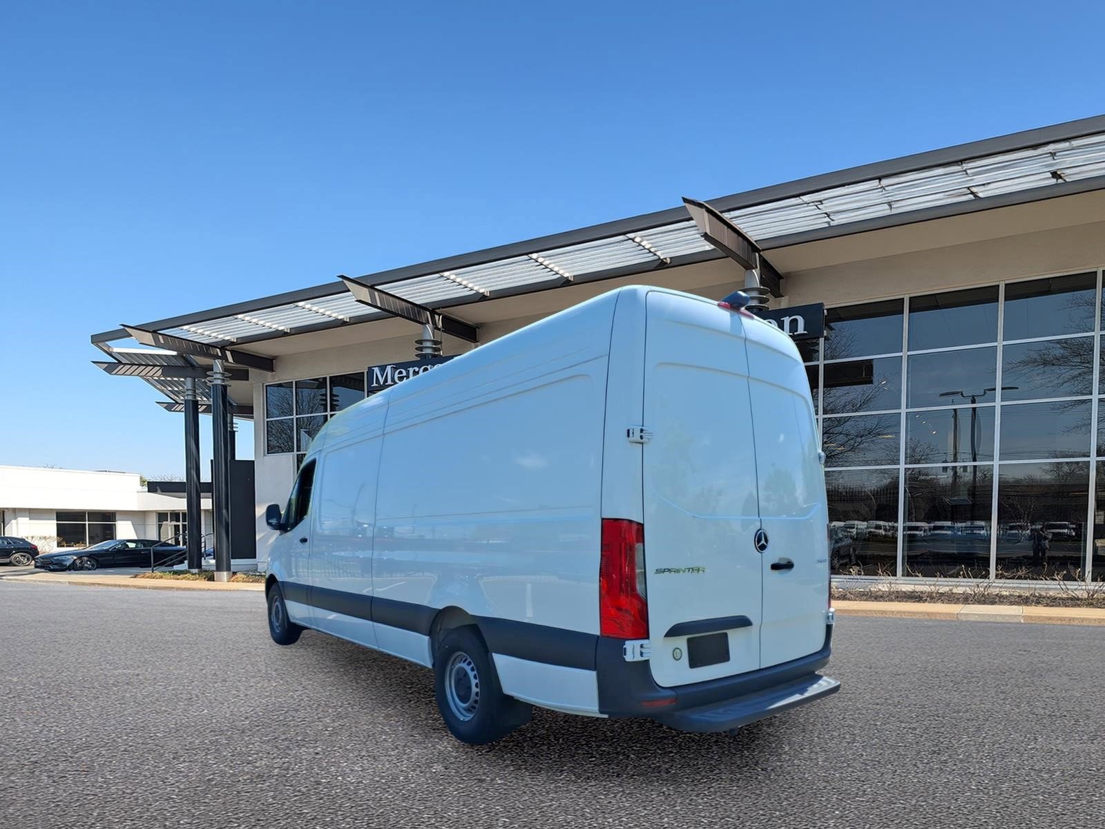 Used 2024 Mercedes-Benz Sprinter 2500 image 6