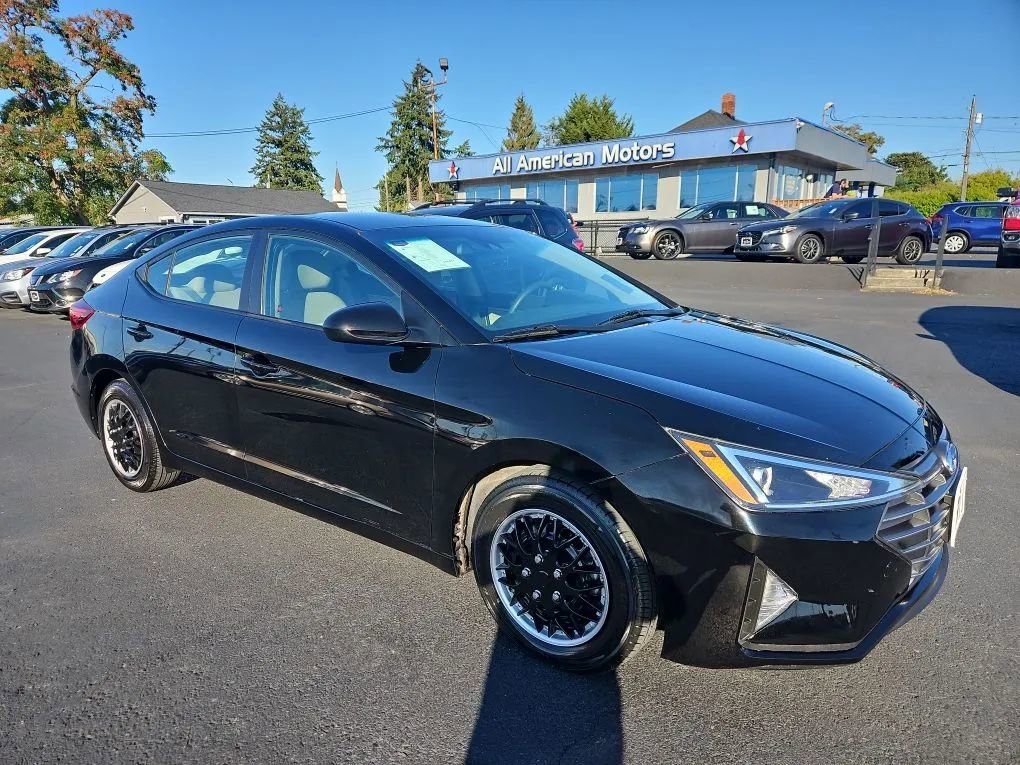 Used 2020 Hyundai Elantra SE w/ Convenience Package (C2)