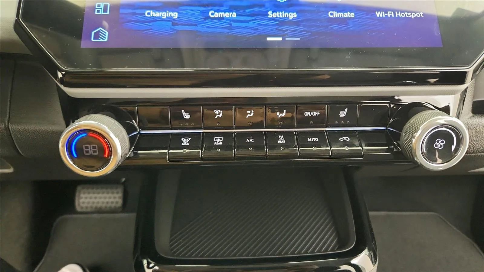 New 2027 Chevrolet Bolt LT w/ Comfort Package image 26