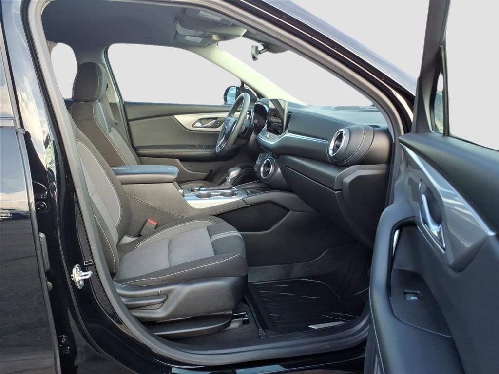 Used 2024 Chevrolet Blazer LT w/ Convenience Package image 10