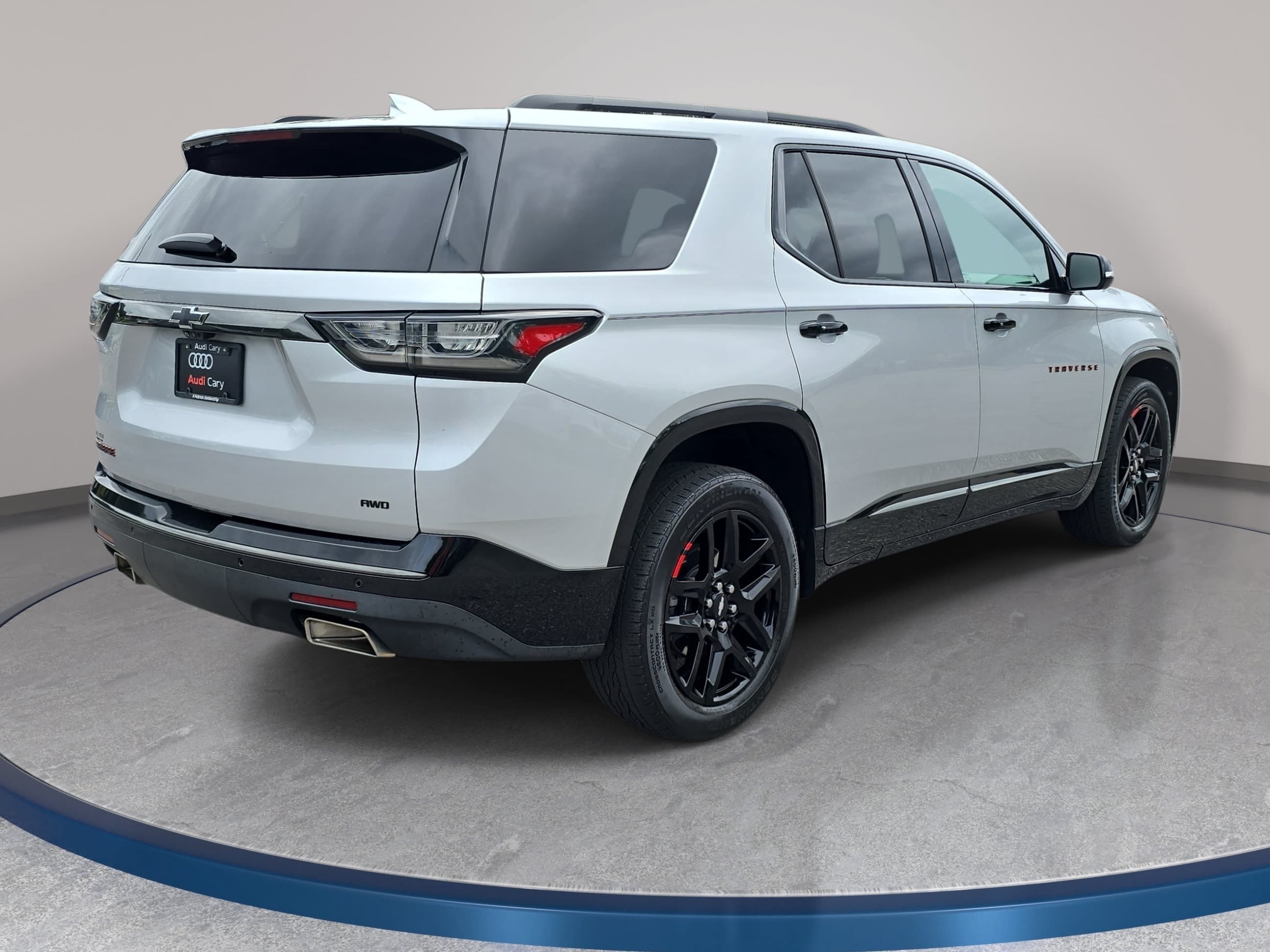 Used 2020 Chevrolet Traverse Premier w/ Redline Edition AWD/4WD image 5