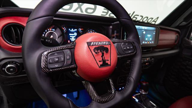 Used 2025 Jeep Gladiator Sport AWD/4WD image 17