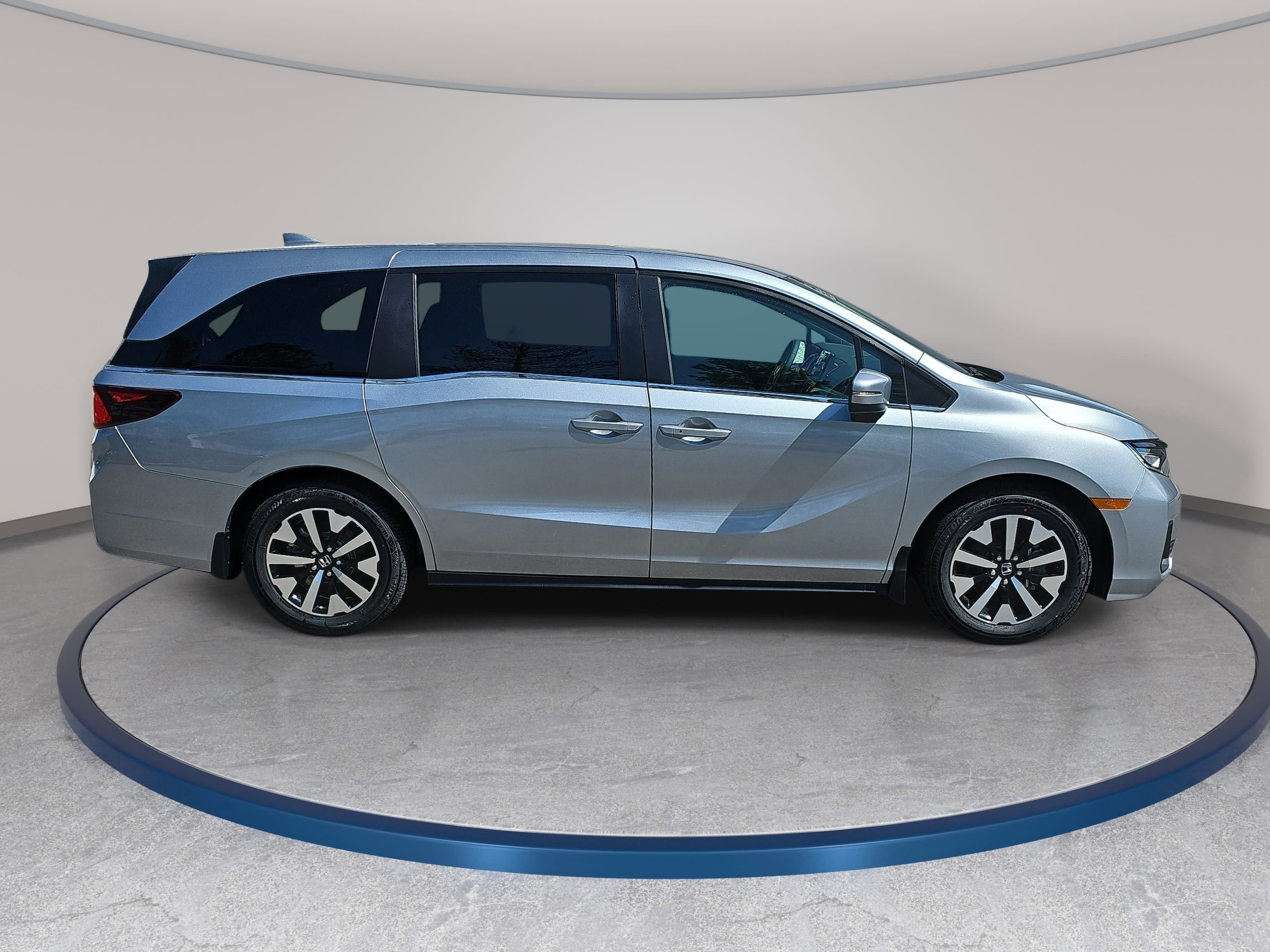 New 2026 Honda Odyssey EX-L image 4