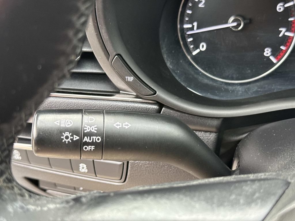 Used 2022 MAZDA MAZDA3 s FWD image 42
