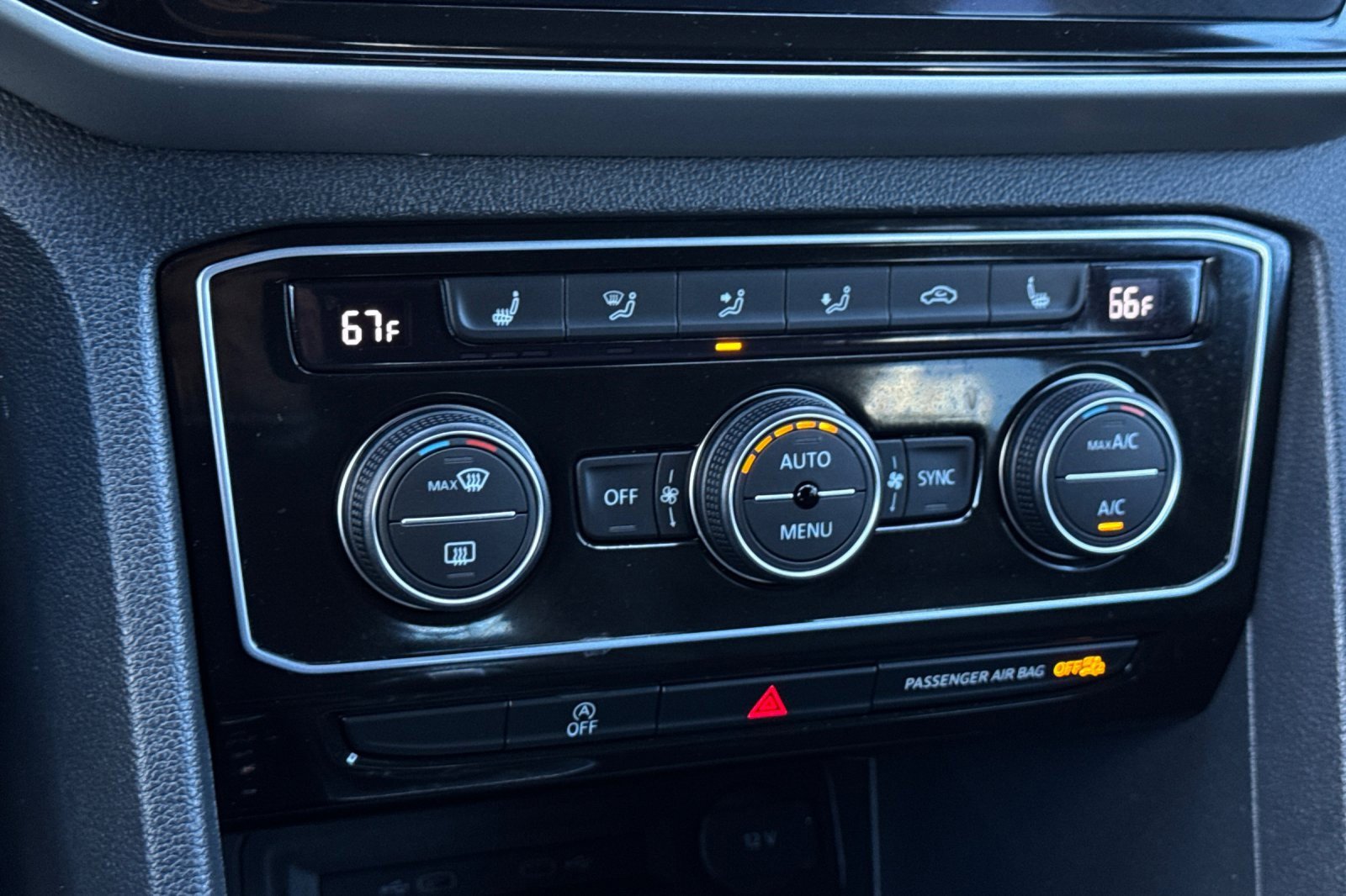 Certified 2022 Volkswagen Atlas Cross Sport SE image 21