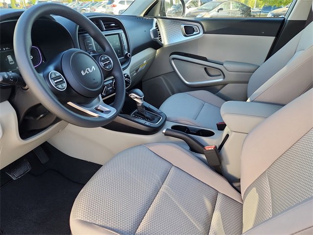 New 2025 Kia Soul LX w/ LX Technology Package image 12