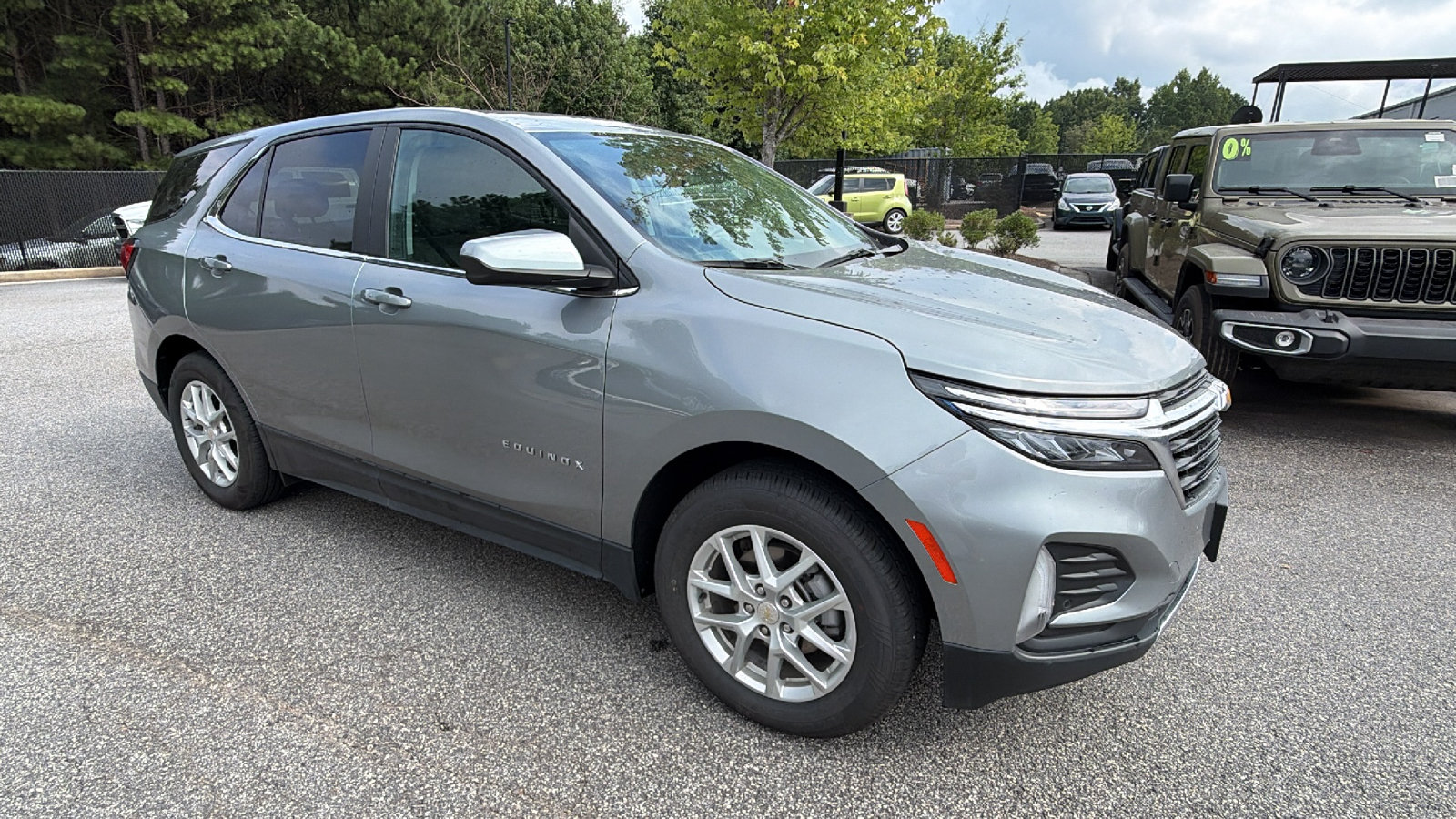 Used 2024 Chevrolet Equinox LT FWD image 5