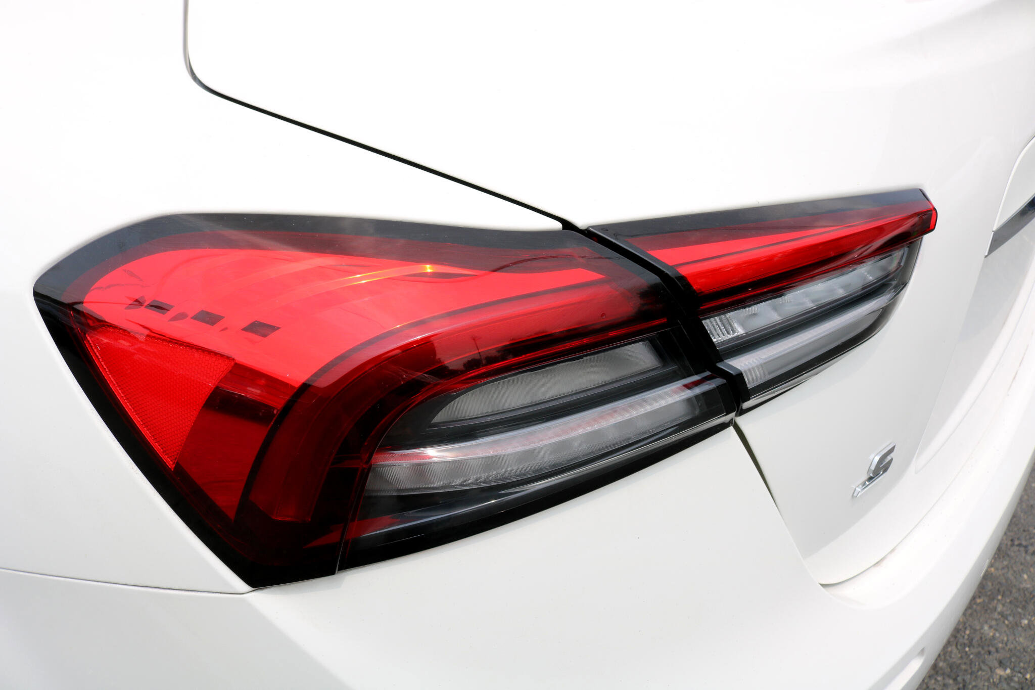 Used 2021 Maserati Ghibli S image 11