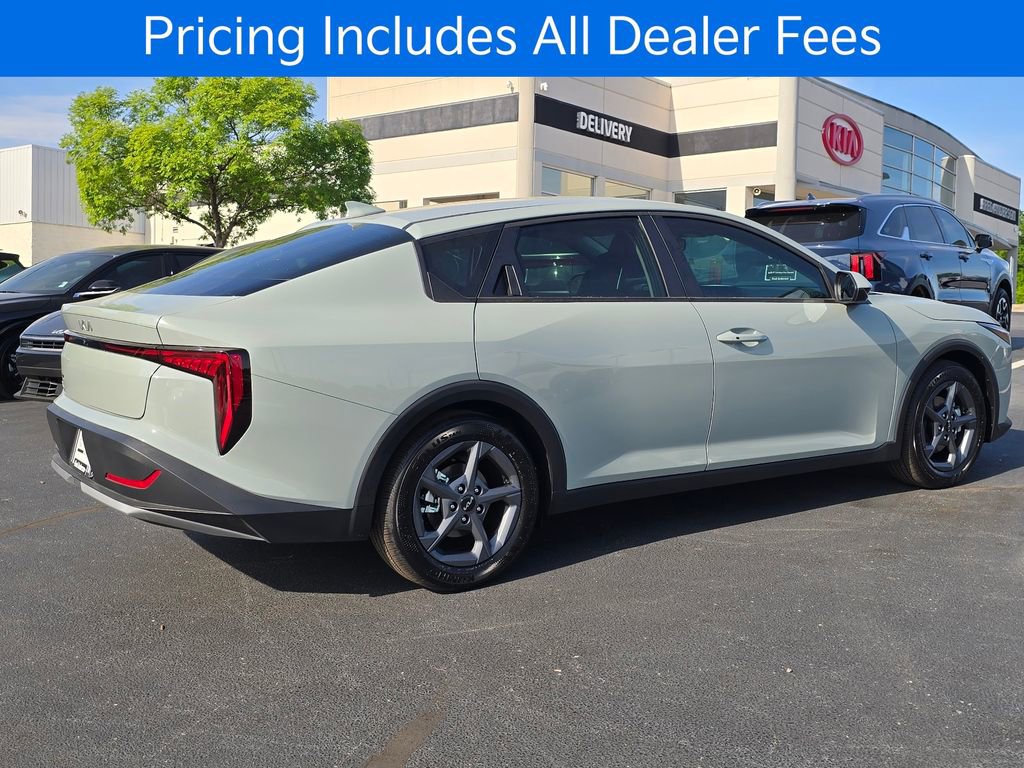 New 2026 Kia K4 FWD image 3