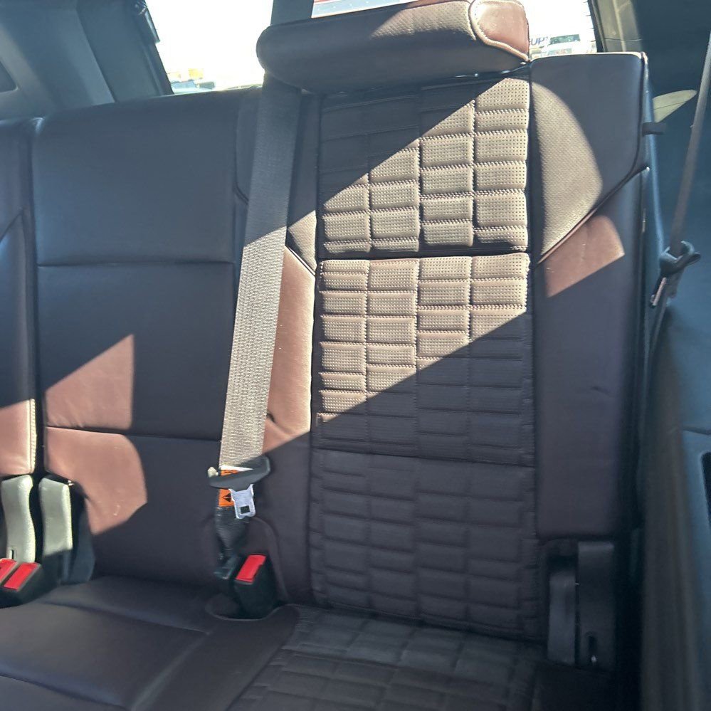 Used 2023 Cadillac Escalade ESV V image 14