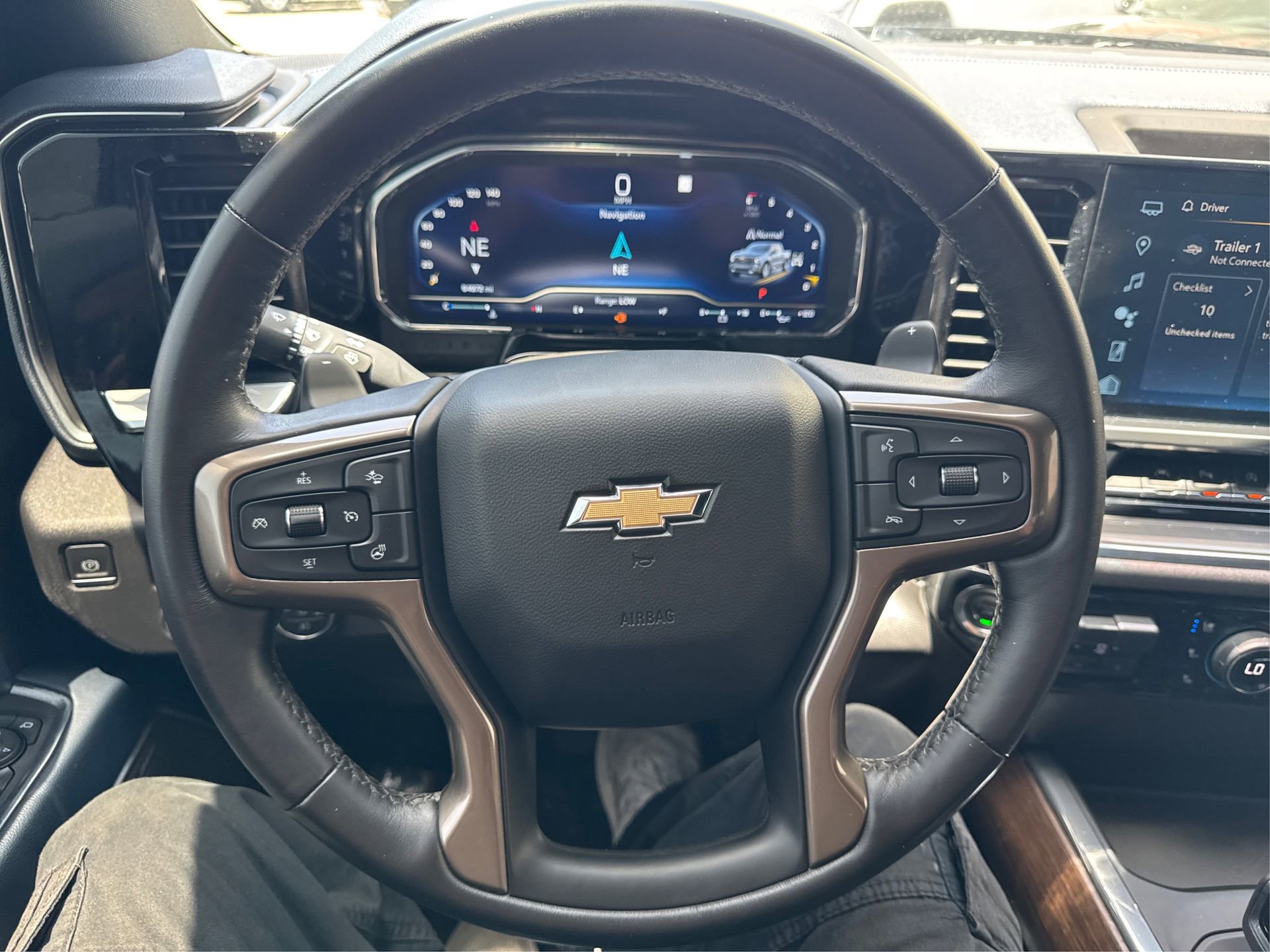 Used 2023 Chevrolet Silverado 1500 High Country w/ Technology Package image 22