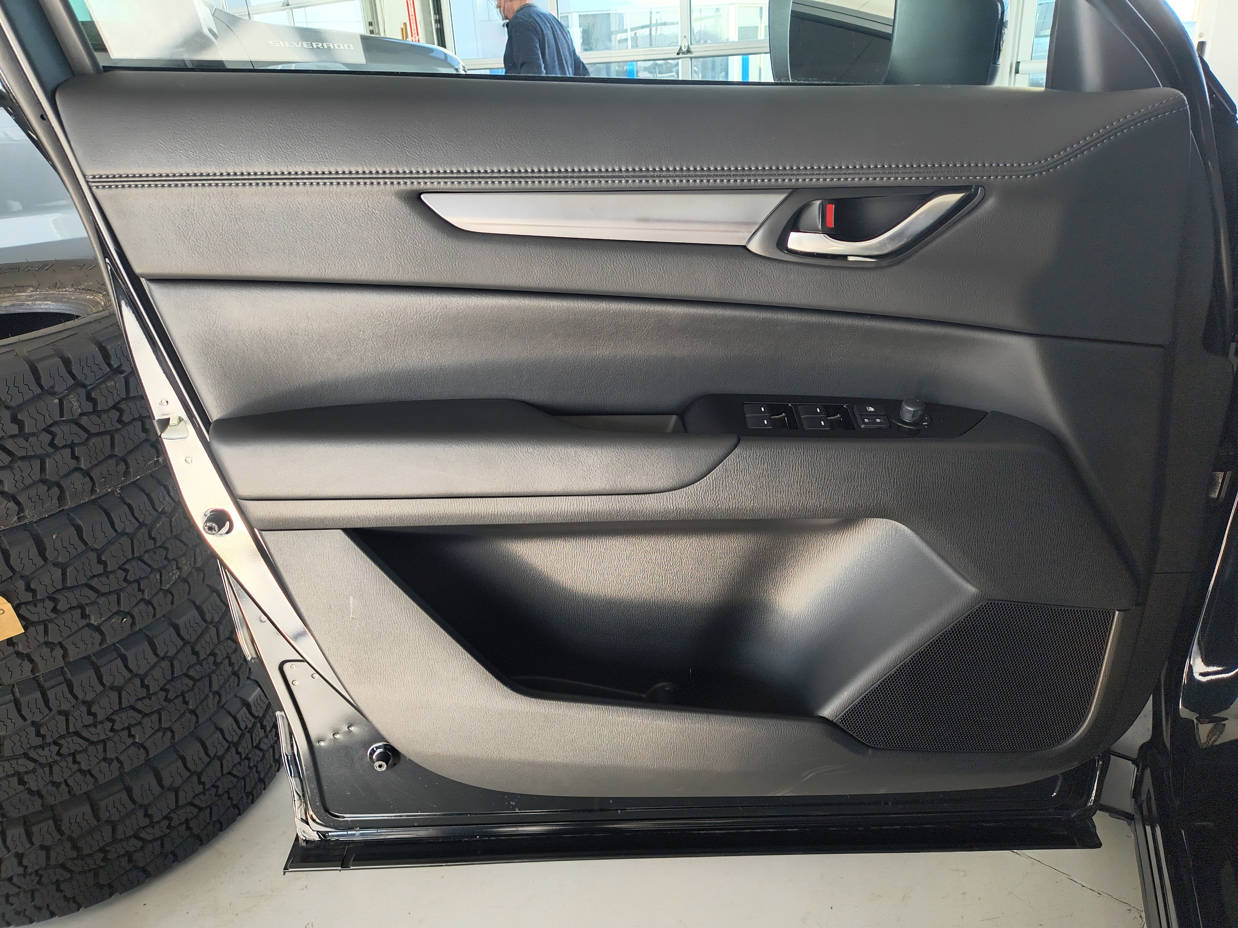 Used 2025 MAZDA CX-5 AWD 2.5 S w/ Preferred Package image 11