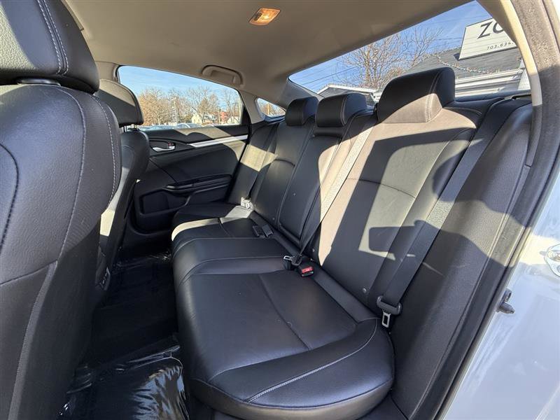 Used 2019 Honda Civic Touring image 14