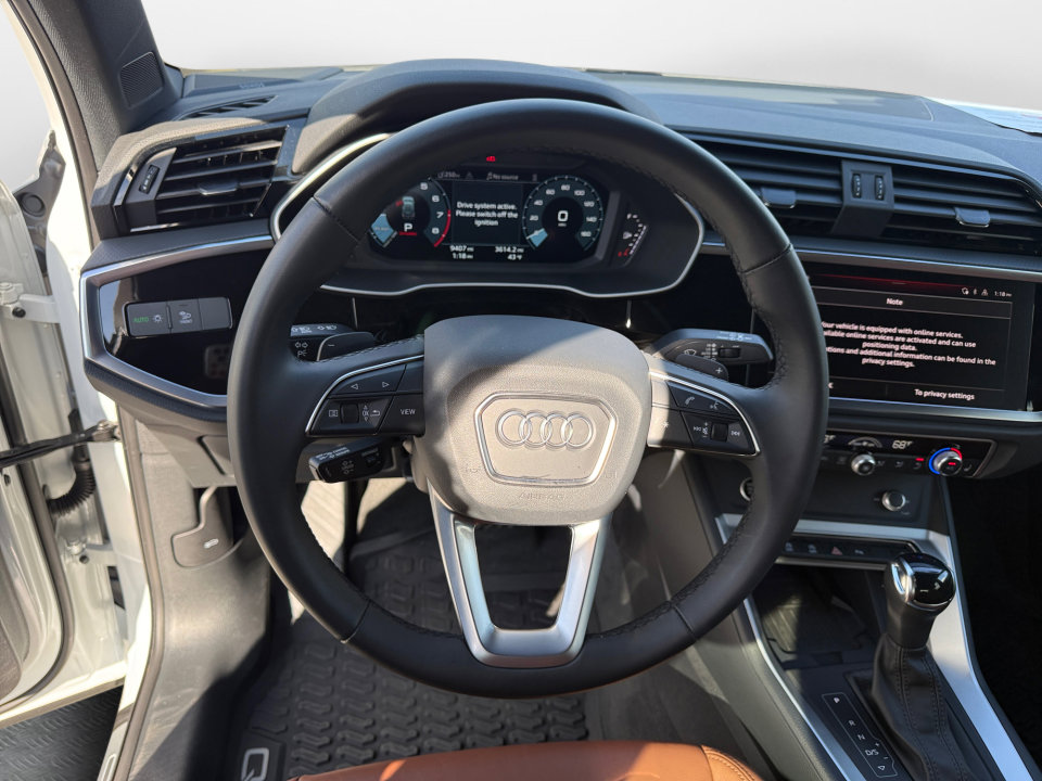 Certified 2025 Audi Q3 2.0T Premium Plus w/ Premium Plus Package image 10