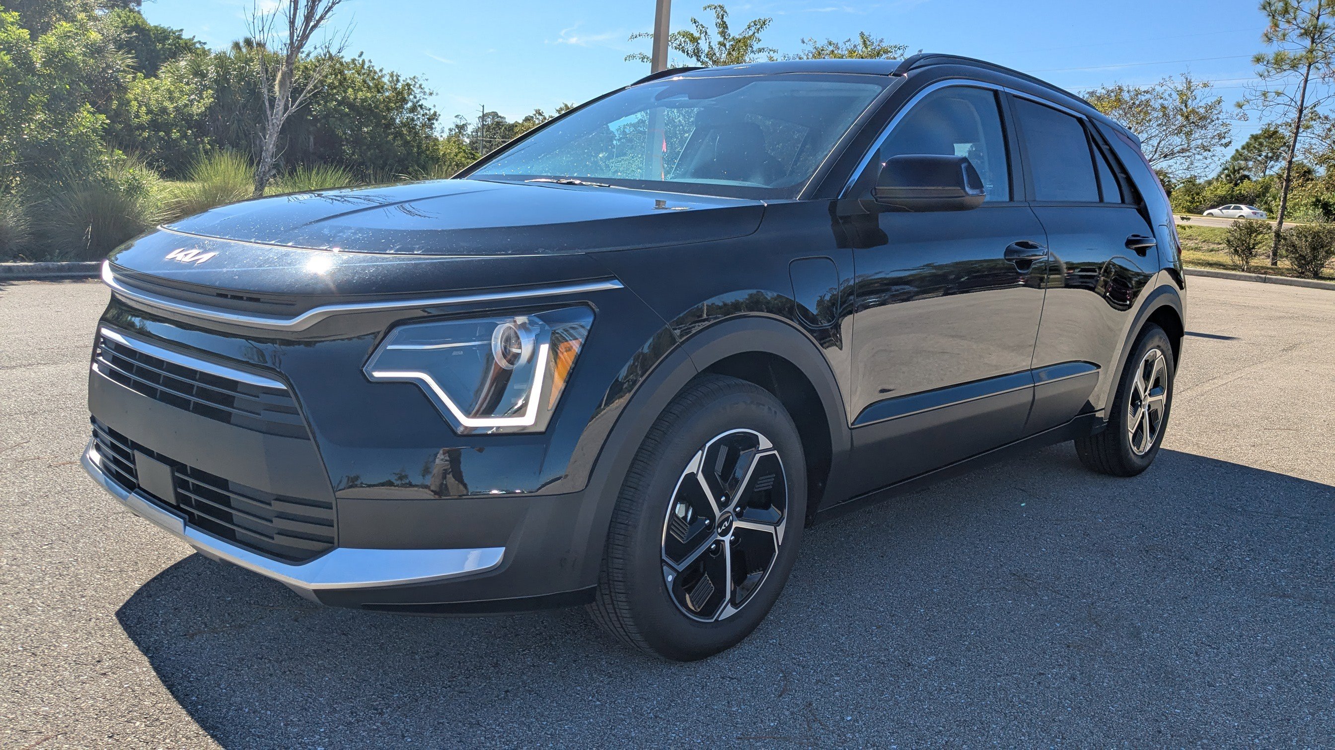 New 2025 Kia Niro EX w/ EX Cold Weather Package image 9