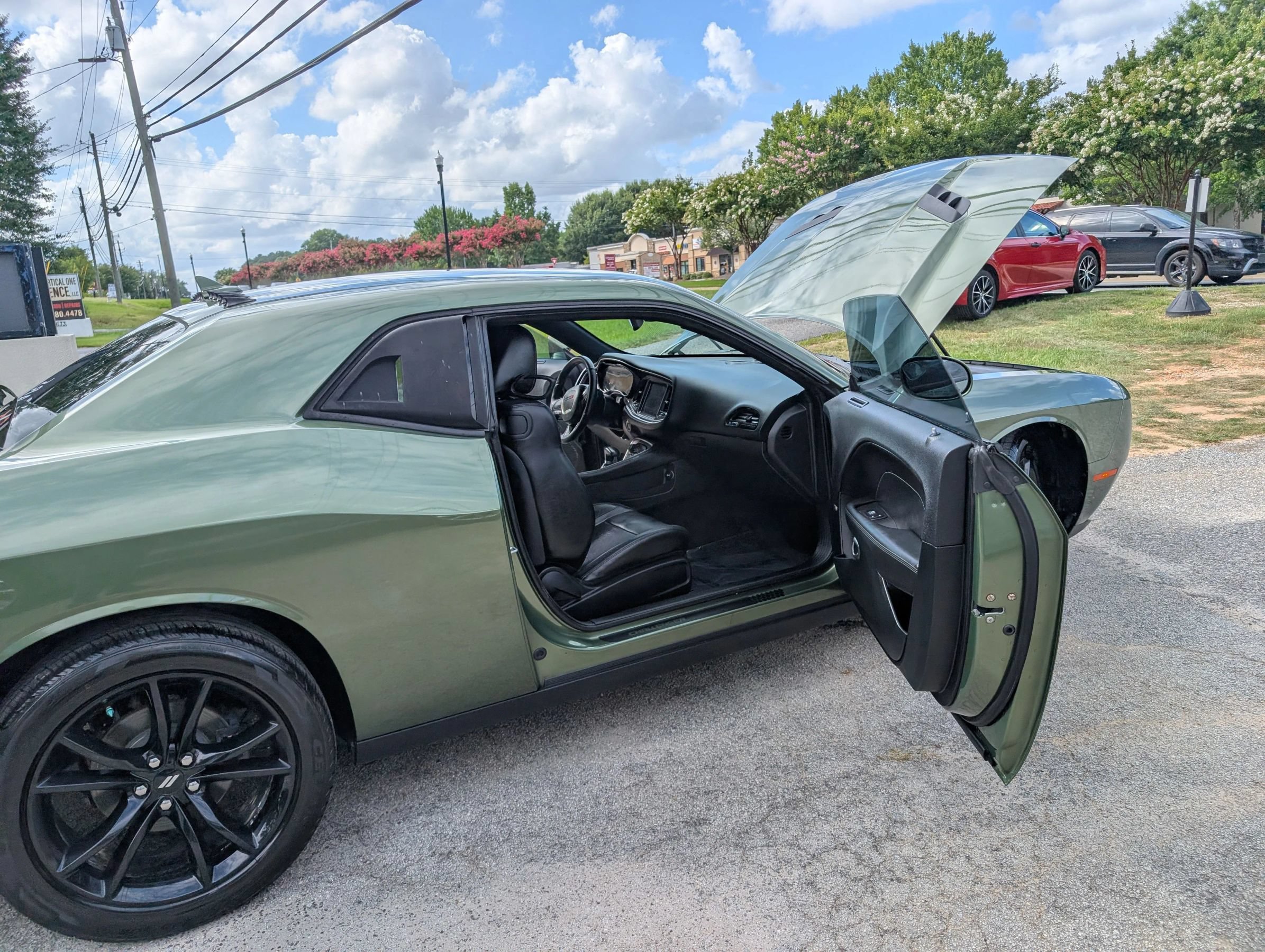 Used 2018 Dodge Challenger R/T Plus RWD image 14