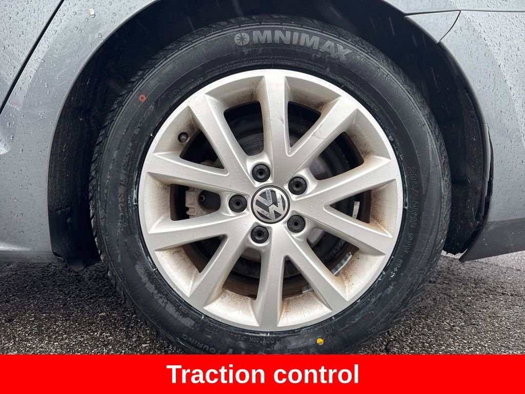 Used 2015 Volkswagen Jetta SE FWD image 4