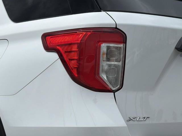 Certified 2021 Ford Explorer XLT w/ Equipment Group 202A RWD image 8