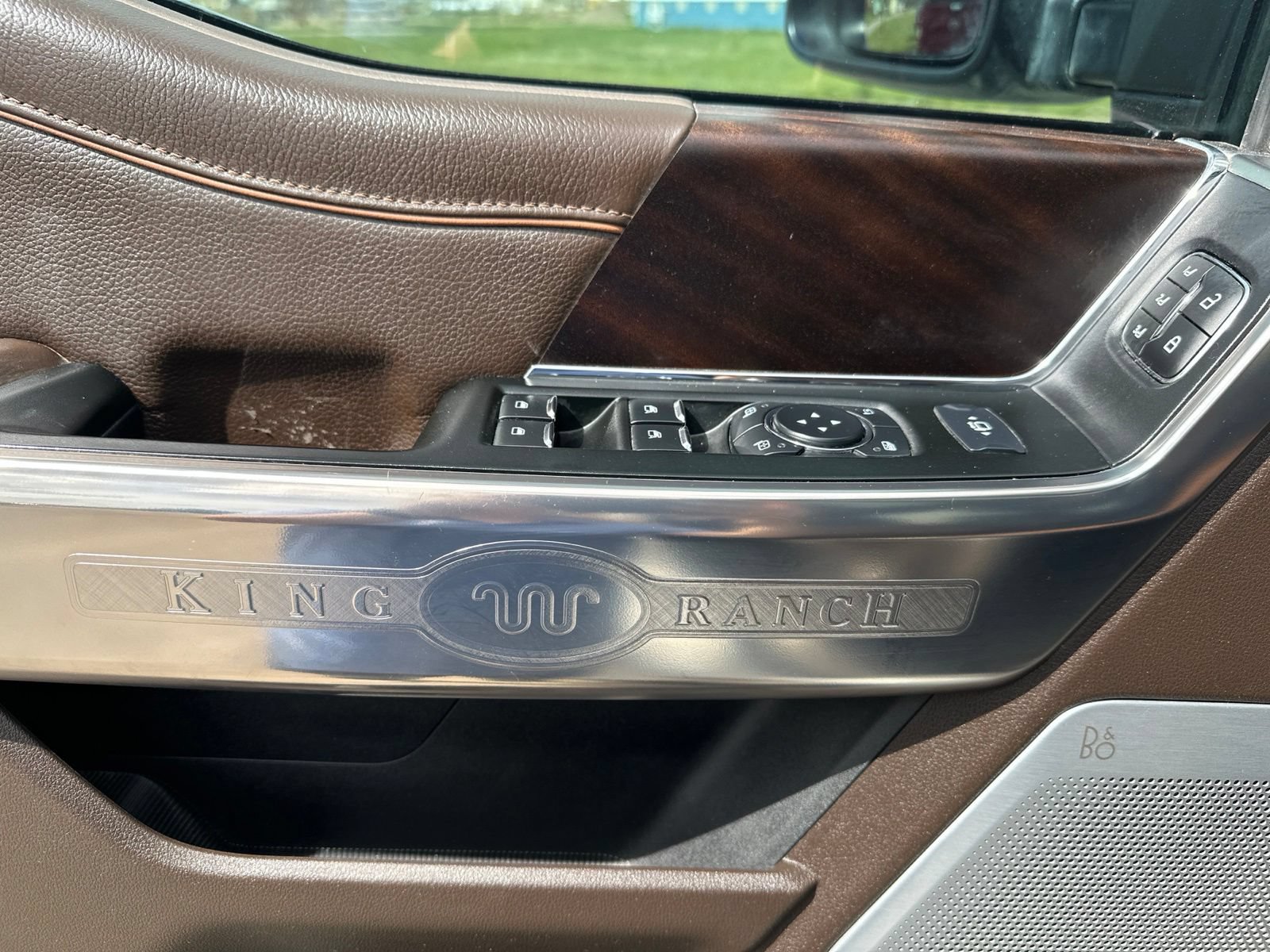 Used 2024 Ford F250 King Ranch w/ FX4 Off-Road Package AWD/4WD image 10