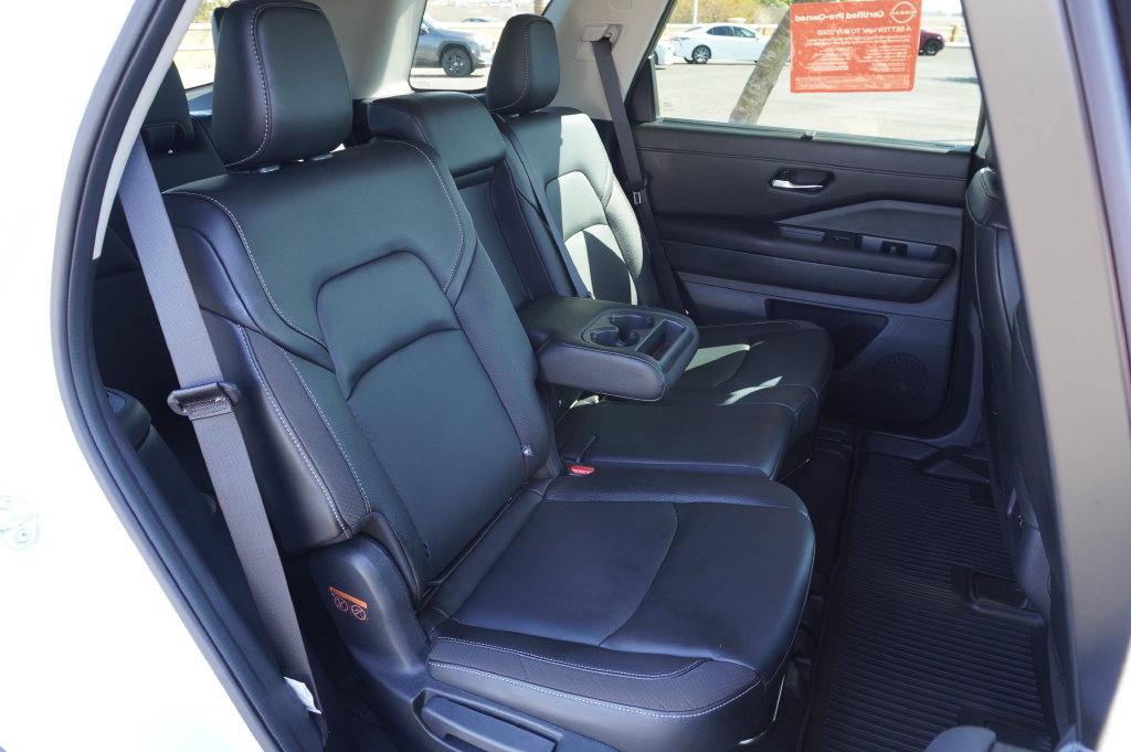 Certified 2024 Nissan Pathfinder SL AWD/4WD image 9
