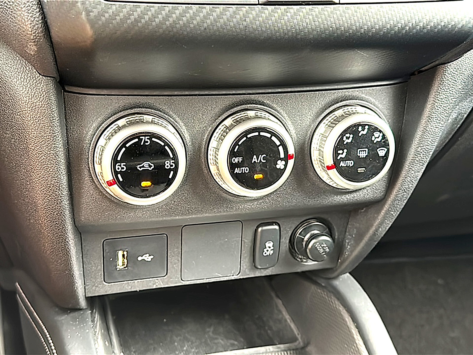 Used 2024 Mitsubishi Outlander Sport ES AWD/4WD image 34