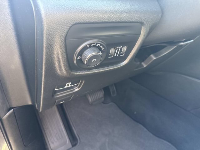 Used 2023 Jeep Grand Cherokee Limited AWD/4WD image 23