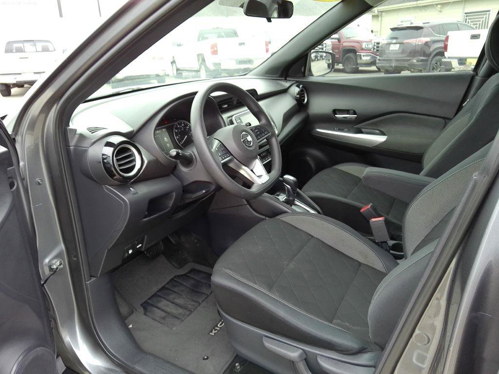 Used 2019 Nissan Kicks SV FWD image 15
