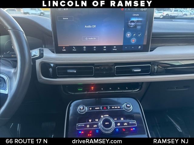 Used 2022 Lincoln Nautilus Reserve image 18