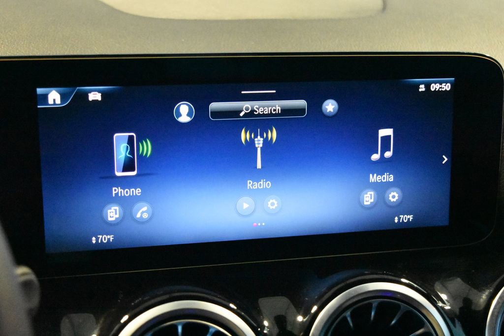 Certified 2025 Mercedes-Benz GLA 250 4MATIC image 11