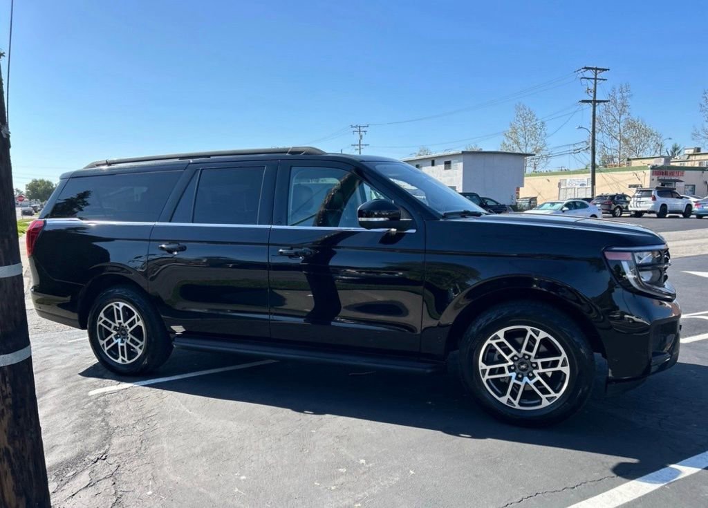 Used 2025 Ford Expedition Max Active image 4