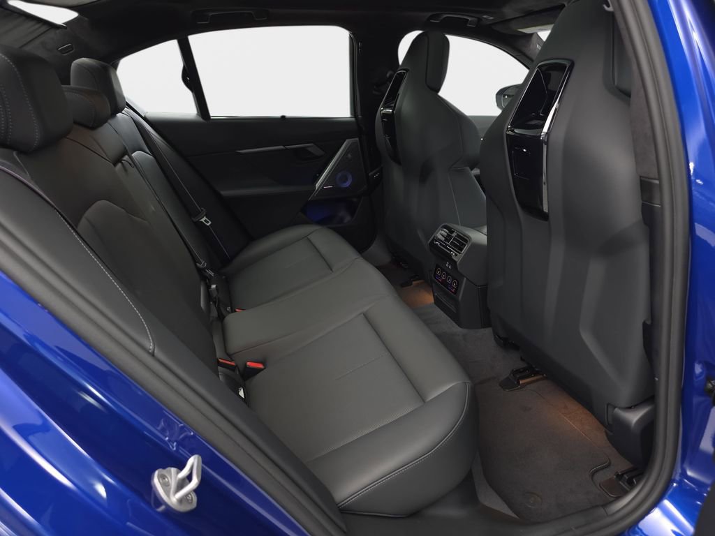 New 2026 BMW M5 w/ Executive Package AWD/4WD image 11