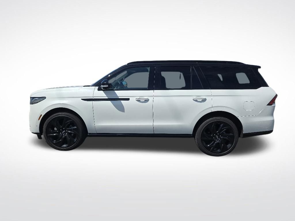 Used 2025 Lincoln Navigator Black Label AWD/4WD image 21