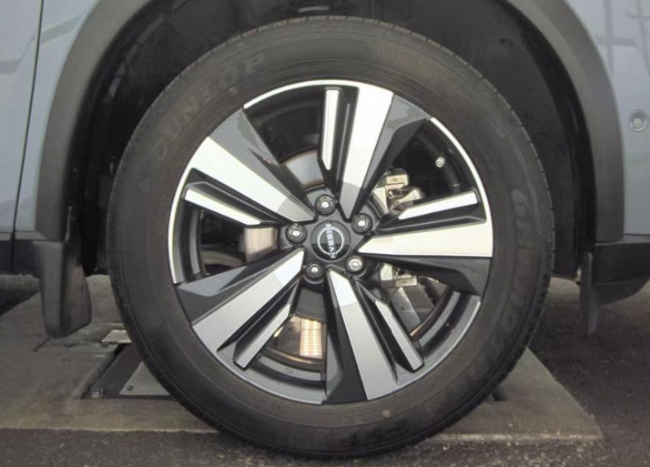 Used 2023 Nissan Rogue Platinum w/ Platinum Premium Package FWD image 15