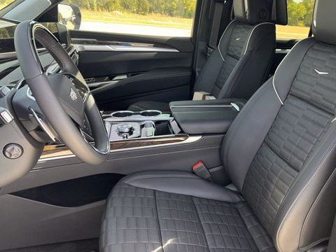 New 2026 Cadillac Escalade ESV Platinum Sport w/ LPO, ONYX Package AWD/4WD image 20