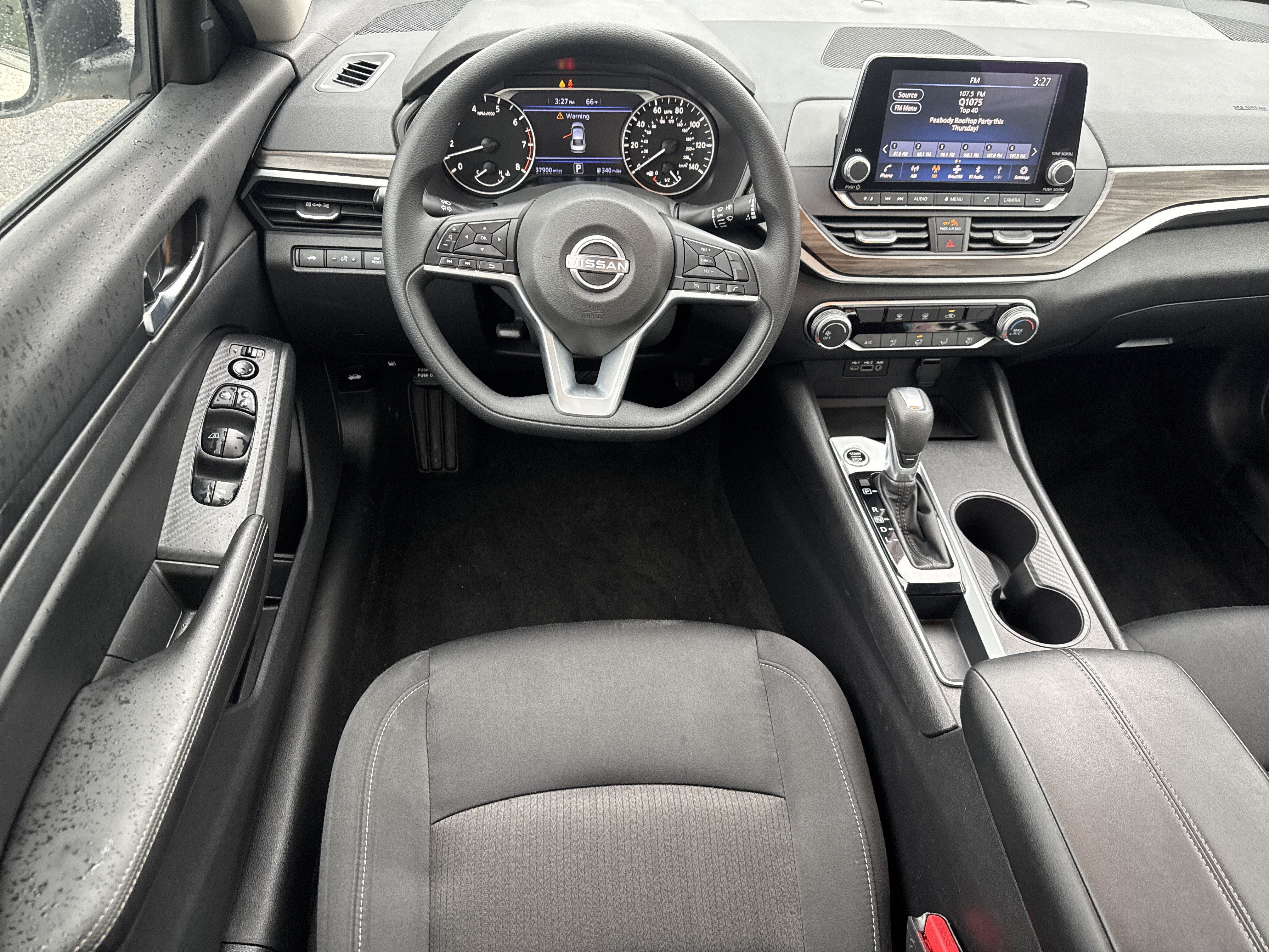 Used 2025 Nissan Altima 2.5 SV FWD image 7