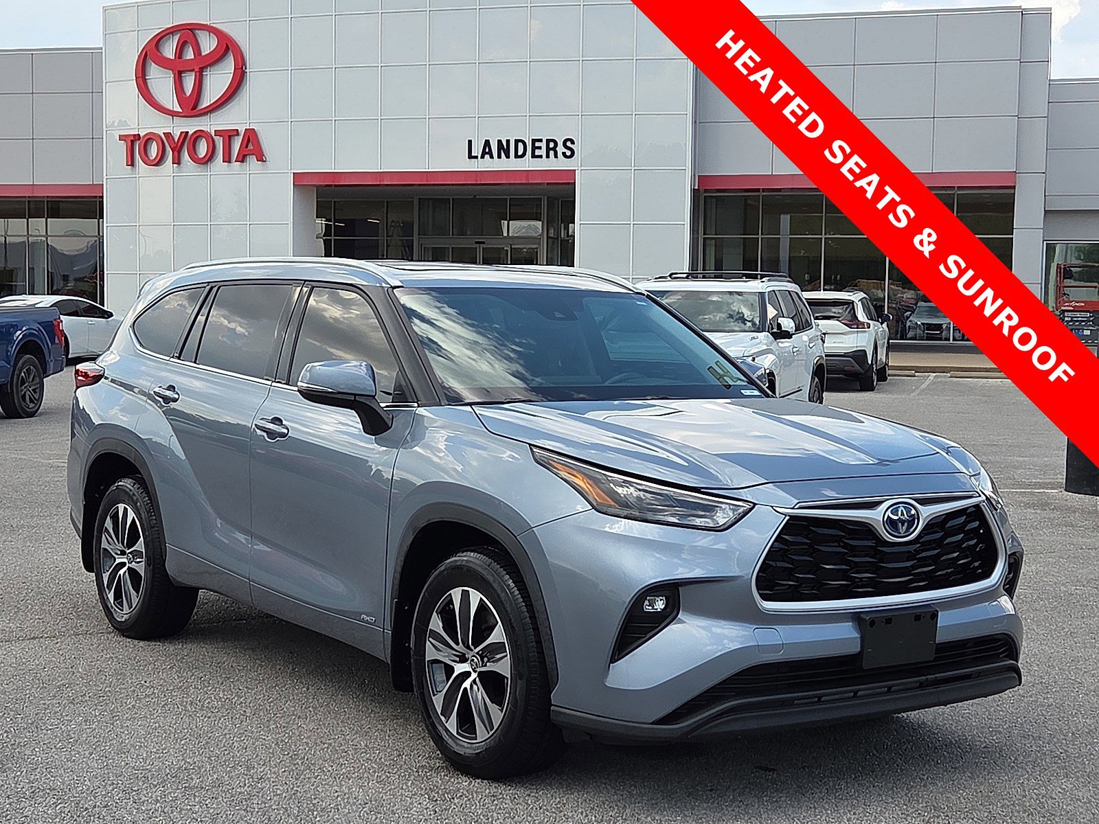 Used 2022 Toyota Highlander XLE