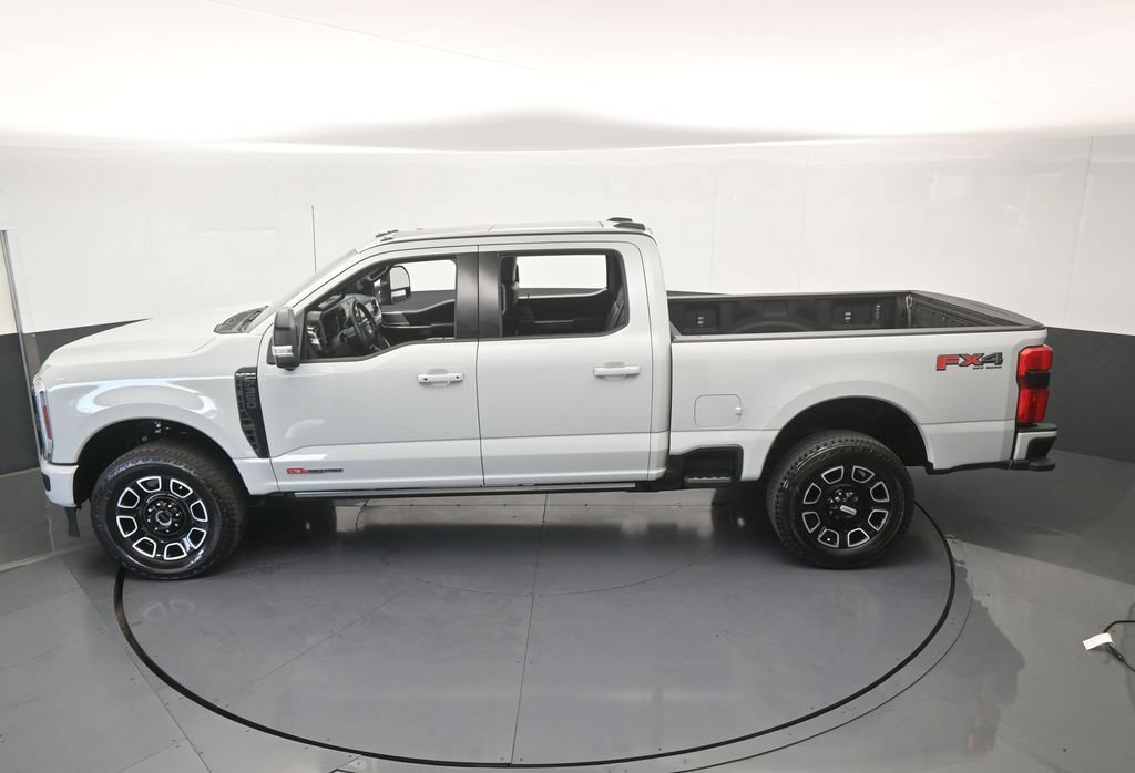 Used 2026 Ford F350 Platinum w/ FX4 Off-Road Package AWD/4WD image 64