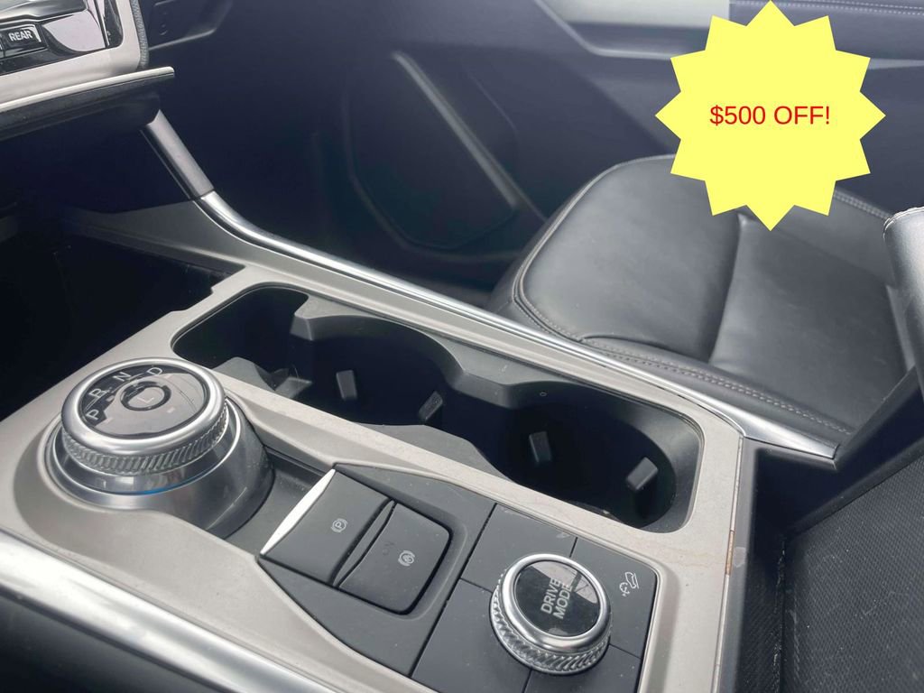 Used 2023 Ford Explorer XLT w/ Equipment Group 202A AWD/4WD image 32