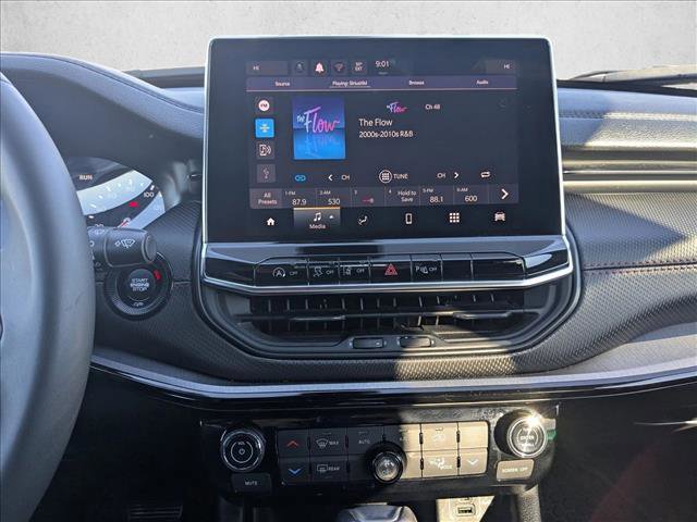 Used 2024 Jeep Compass Trailhawk image 12