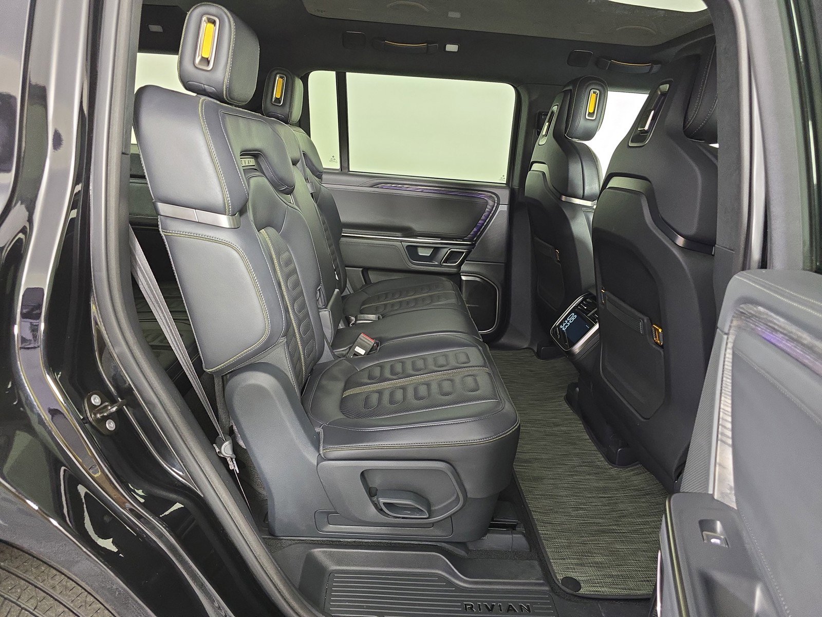 Used 2022 Rivian R1S Launch Edition image 23