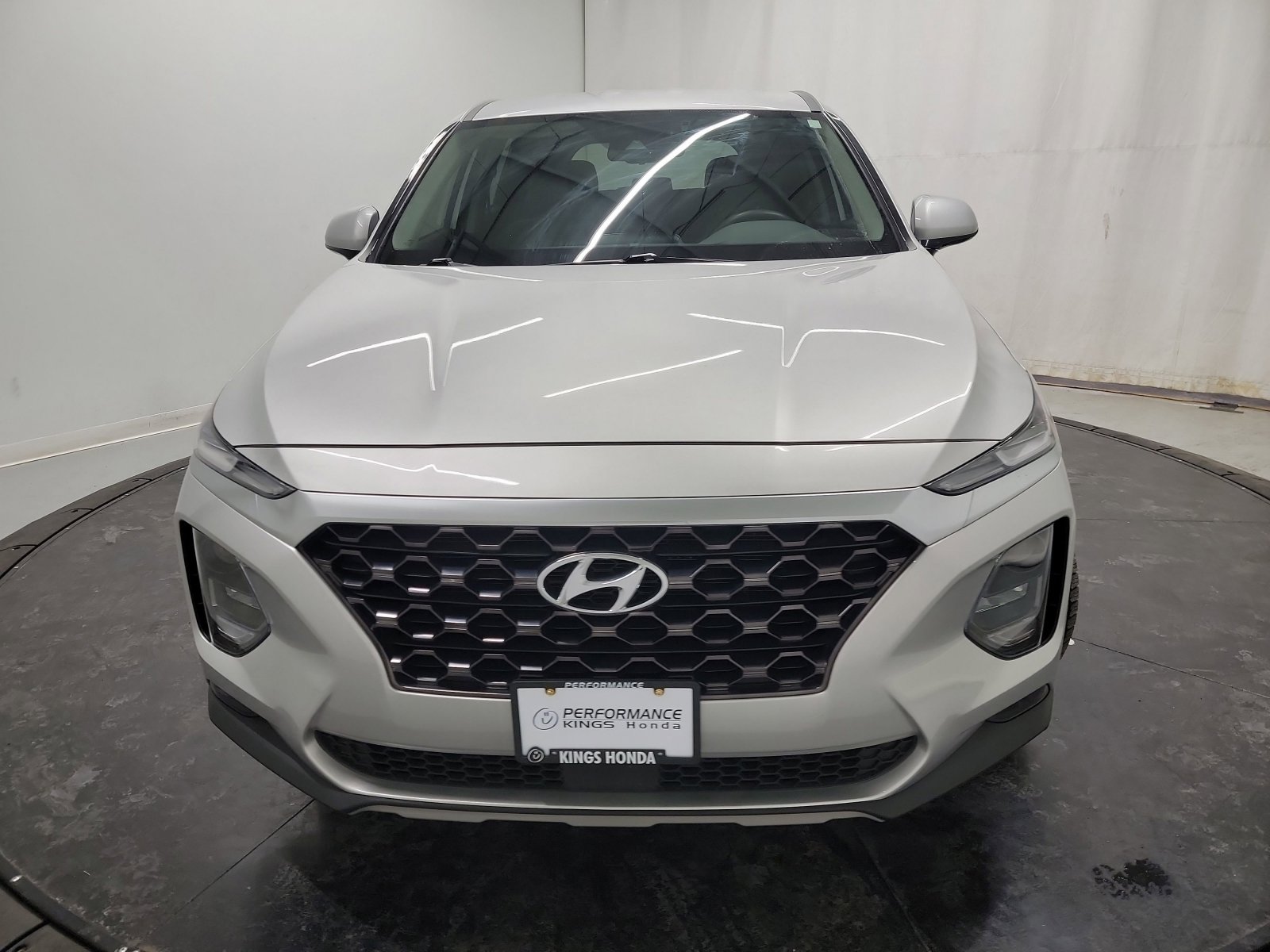 Used 2019 Hyundai Santa Fe SEL image 2