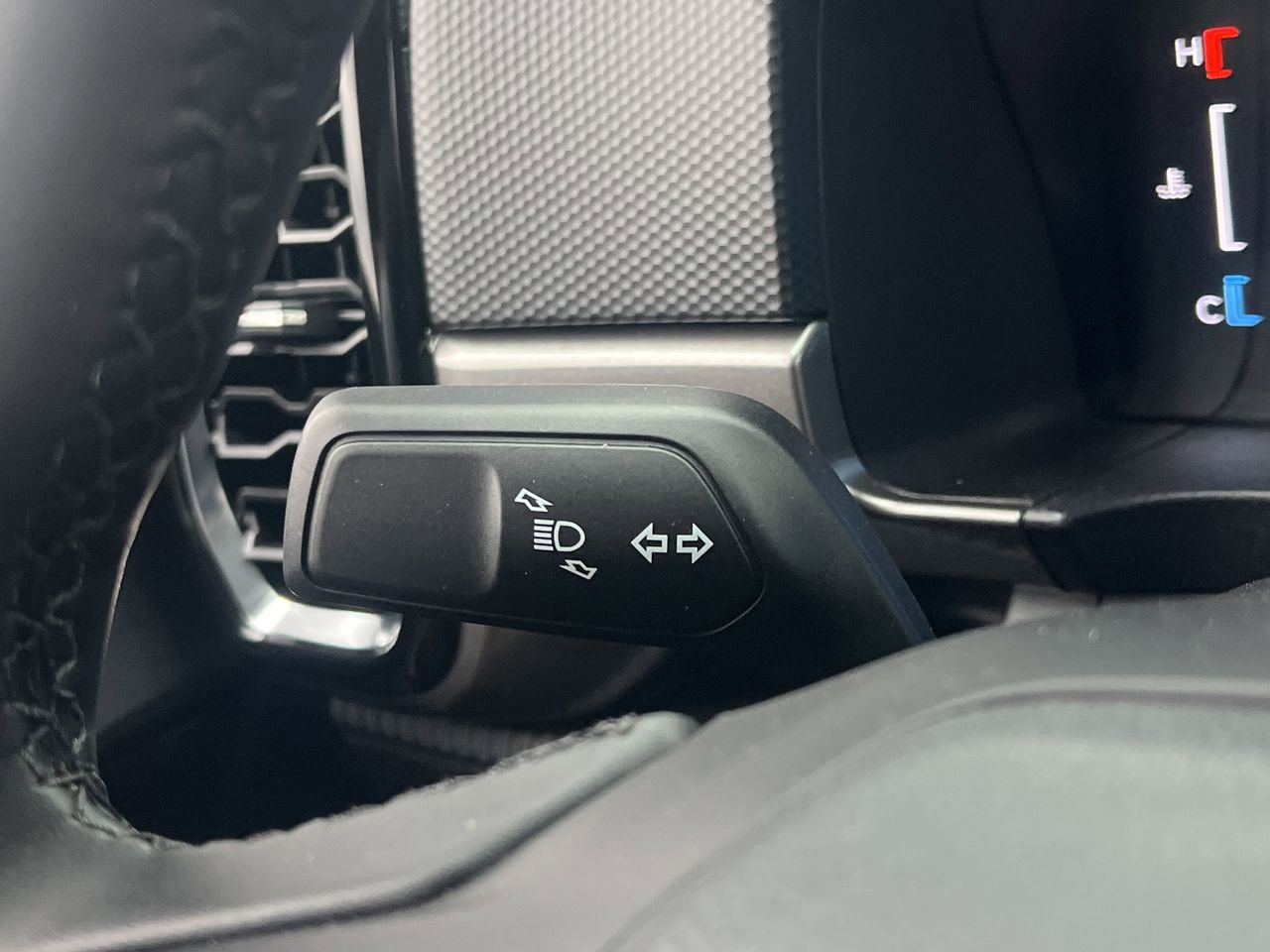 New 2025 Ford Ranger XLT w/ FX4 Off-Road Package image 9