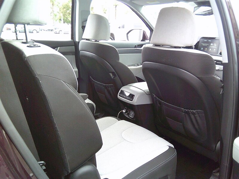 Used 2020 Hyundai Palisade SEL w/ Convenience Package FWD image 19