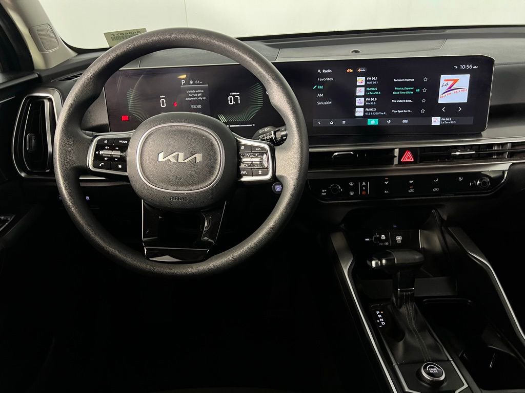 Used 2024 Kia Sorento LX image 12