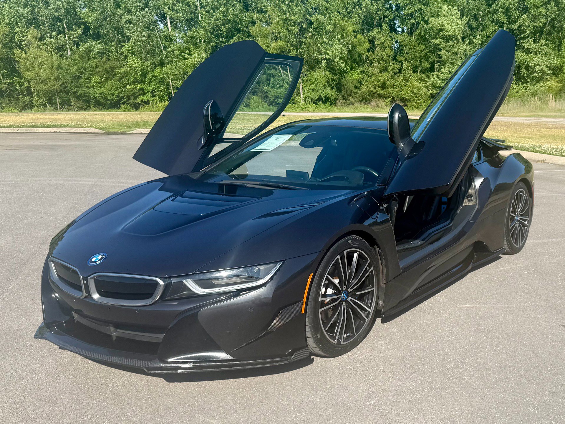 Used 2019 BMW i8 Coupe AWD/4WD image 2