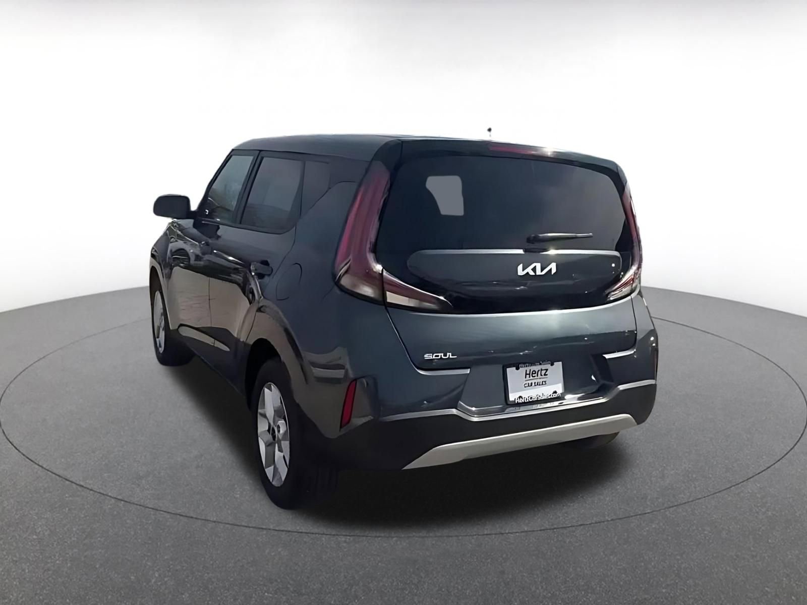 Used 2025 Kia Soul LX w/ LX Technology Package image 11