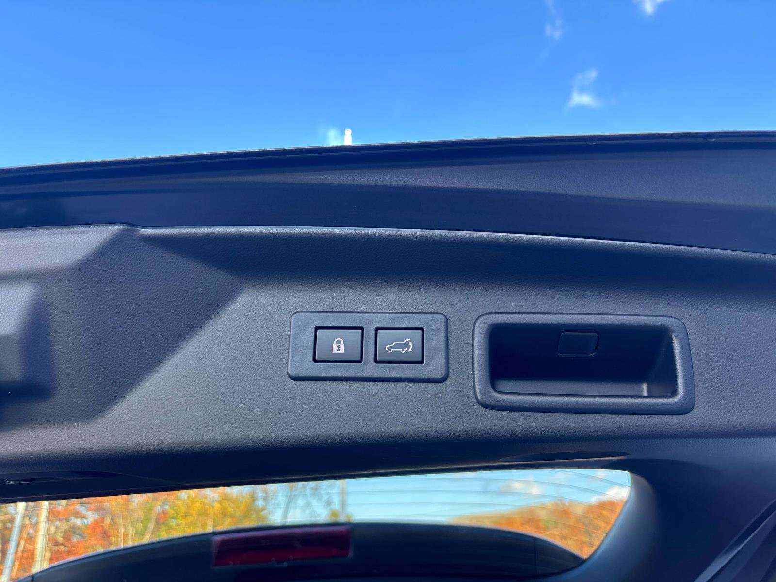 Certified 2025 Subaru Forester Premium image 16