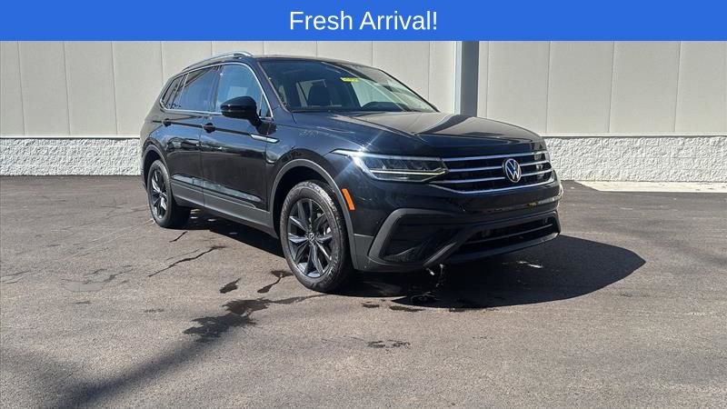 Certified 2023 Volkswagen Tiguan SE w/ Panoramic Sunroof Package image 1