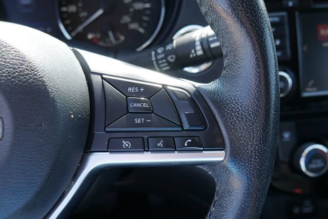 Used 2020 Nissan Rogue SV FWD image 17